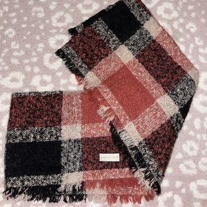 Spindly southern infinity scarf